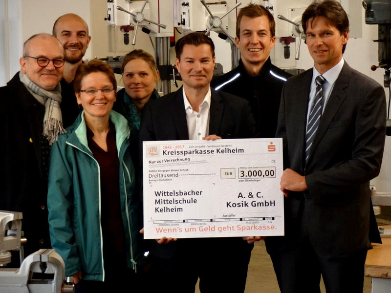 KOSIK spendet an Wittelsbacher Mittelschule